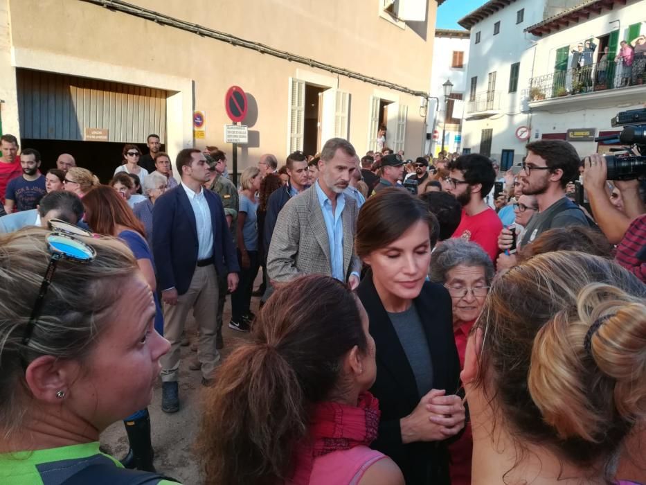 Das spanische Königspaar besucht das Katastrophengebiet in Sant Llorenç