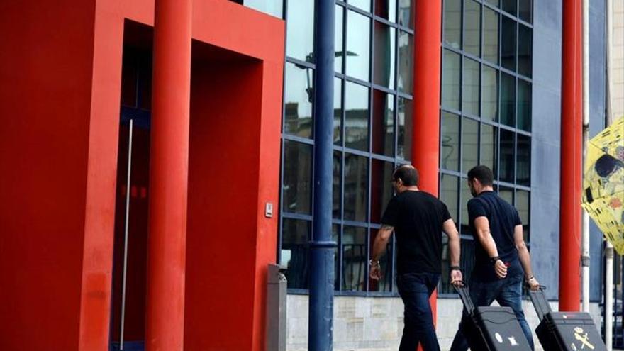 La Guardia Civil busca grabaciones en la comisaría de Lleida