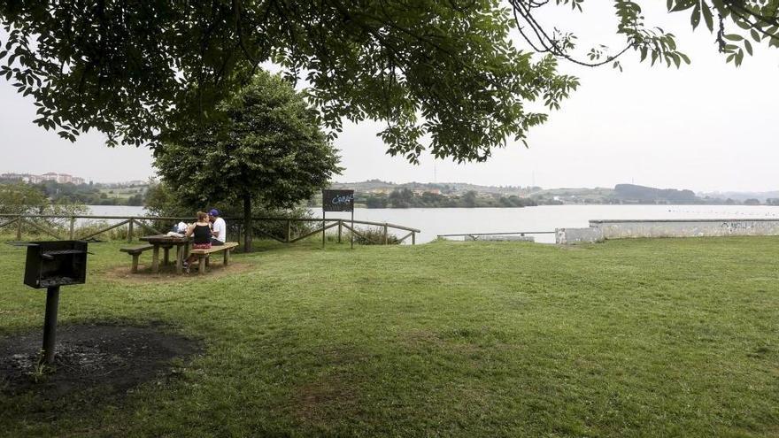 Fallece en el HUCA una de las niñas que se cayeron al pantano de Trasona