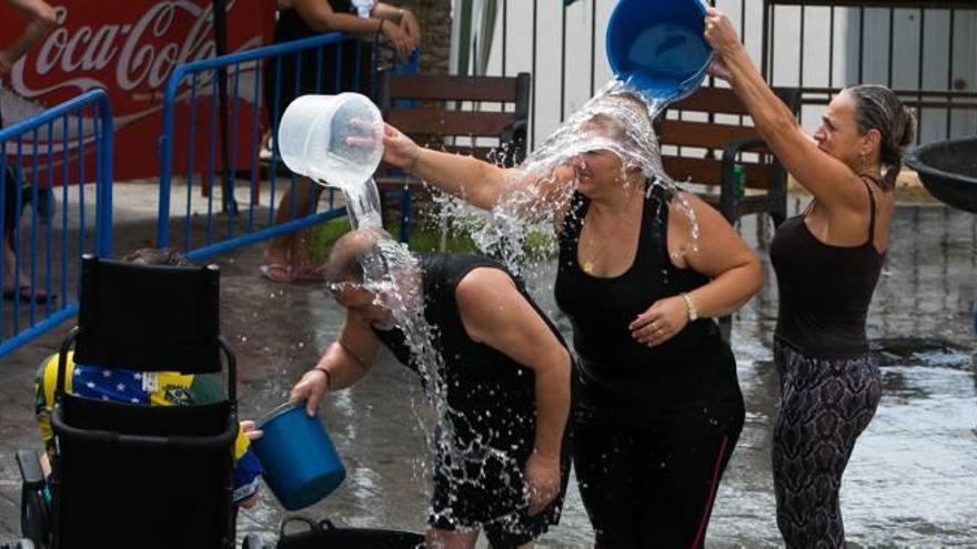 Guerra de agua en las fiestas de San Roque