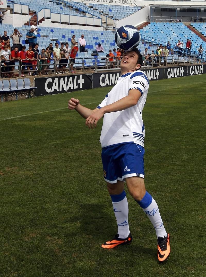 Fotogalería: Presentación de Ángelo Henríquez