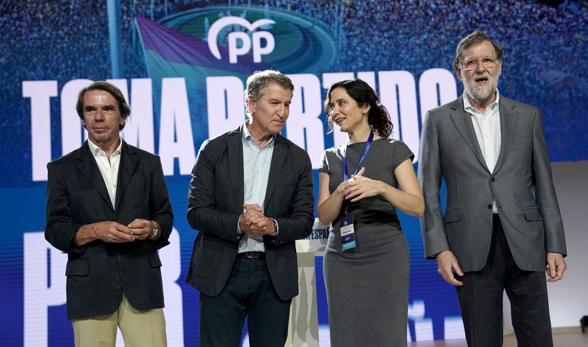 Aznar, Feijóo, Ayuso y Rajoy, en el cierre del Congreso Nacional del PP.