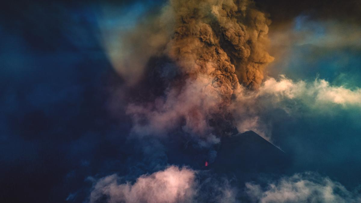 Tres momentos del día del volcán el 21 de octubre