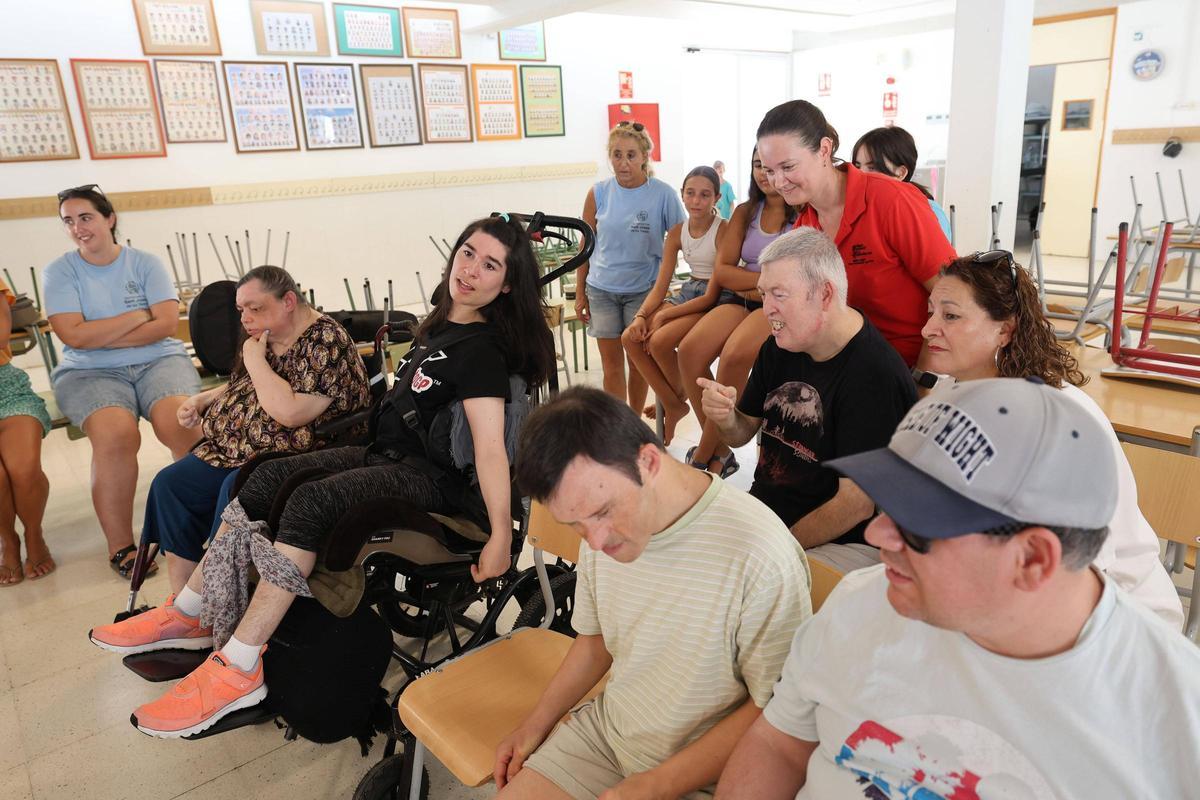 Aquí están todas las fotos de la convivencia entre niños y usuarios del centro de día de Can Raspalls