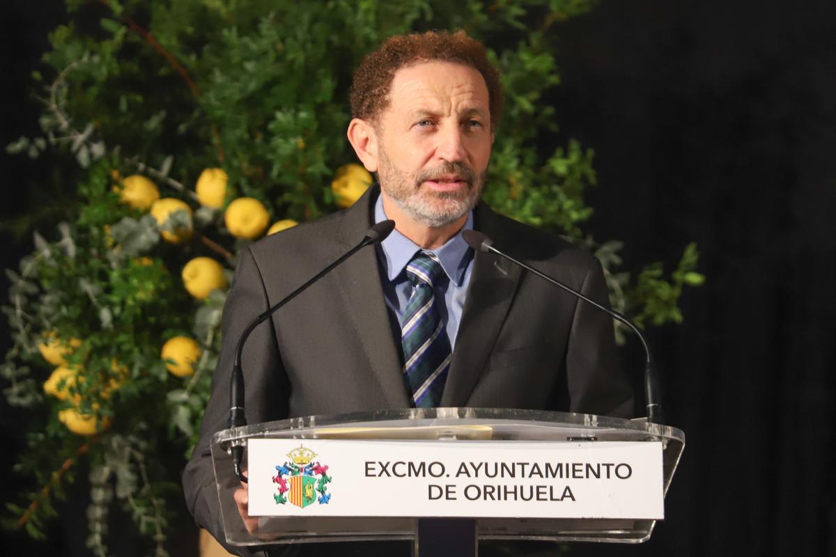 Orihuela entrega la medalla de oro de la ciudad a la EPSO