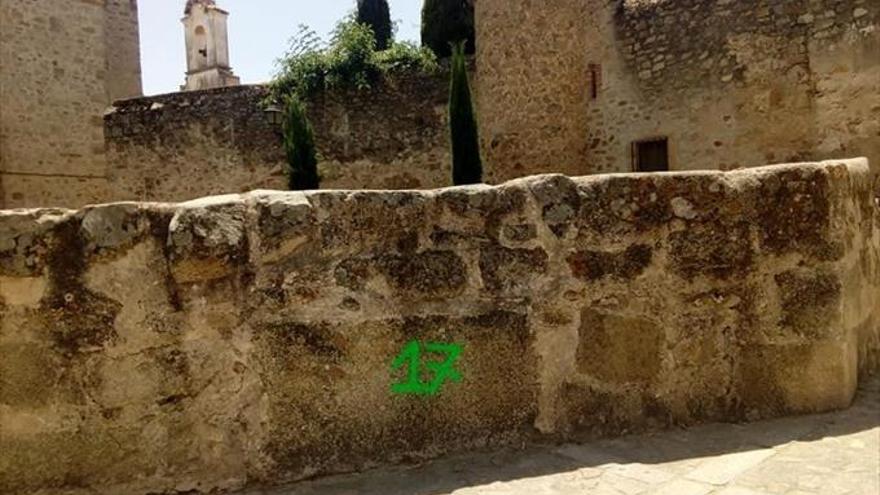 Varios edificios del casco antiguo han sido objeto de vandalismo