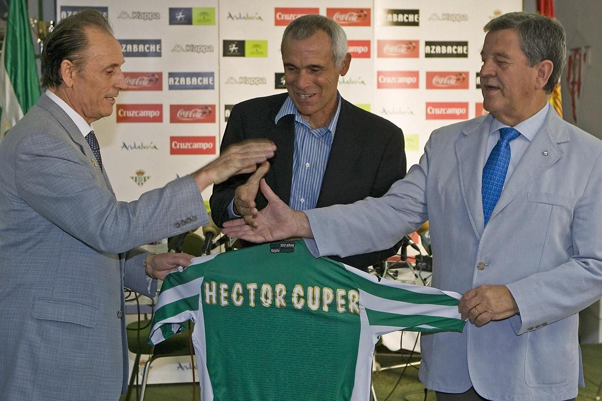 Héctor Cúper en el Betis (2007)