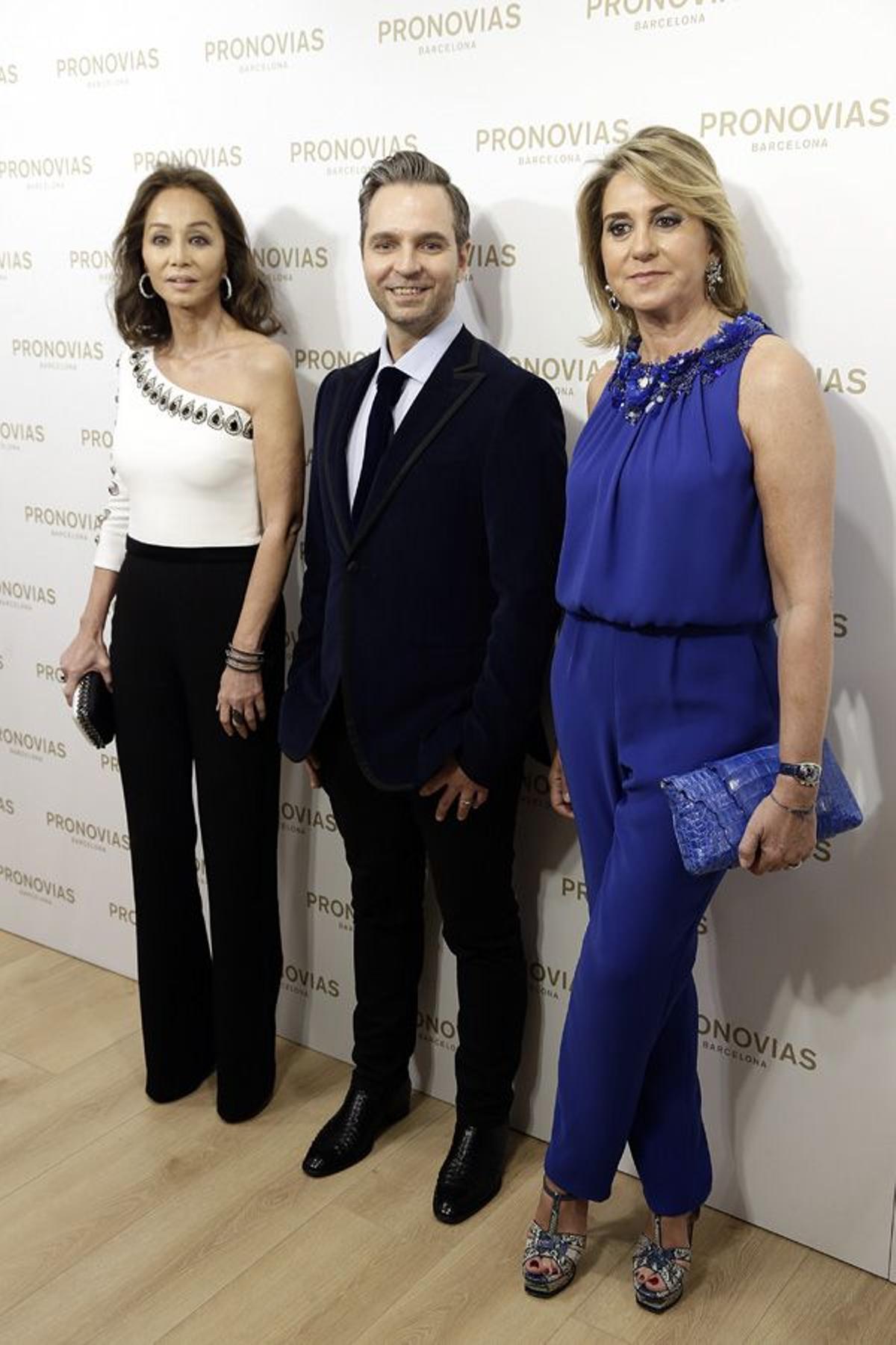 Isabel Preysler, Herve Mareau y Susana Gallardo en la inauguración de la flagship de Pronovias en Madrid