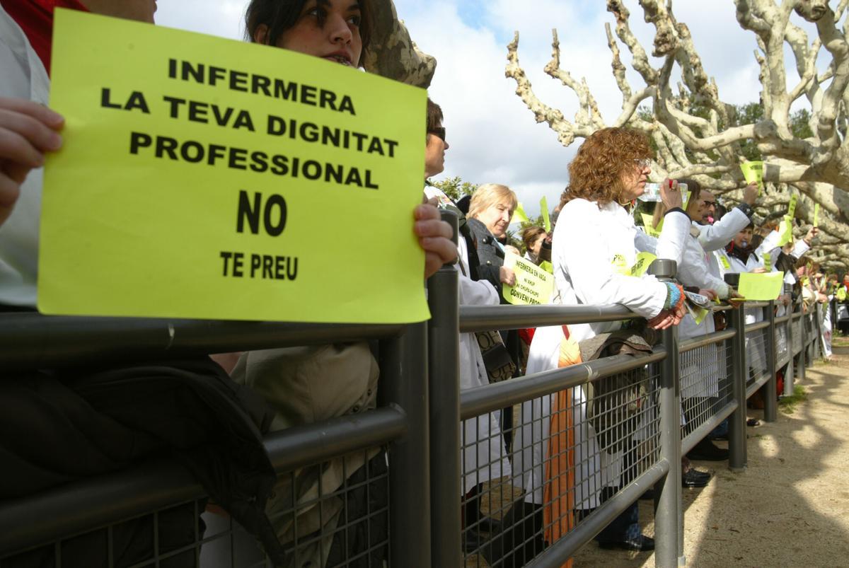 Les infermeres, «indignades» davant la interlocutòria que els impedeix prescriure fàrmacs contra les infeccions urinàries