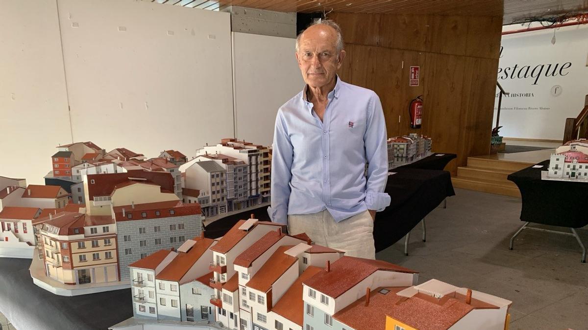 Gene Muíños Reboredo expone en «A nosa pequena vila» maquetas a escala de edificios de Redondela