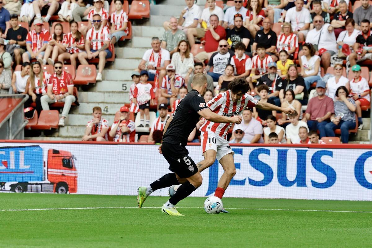Molinón. Sporting-Almería.