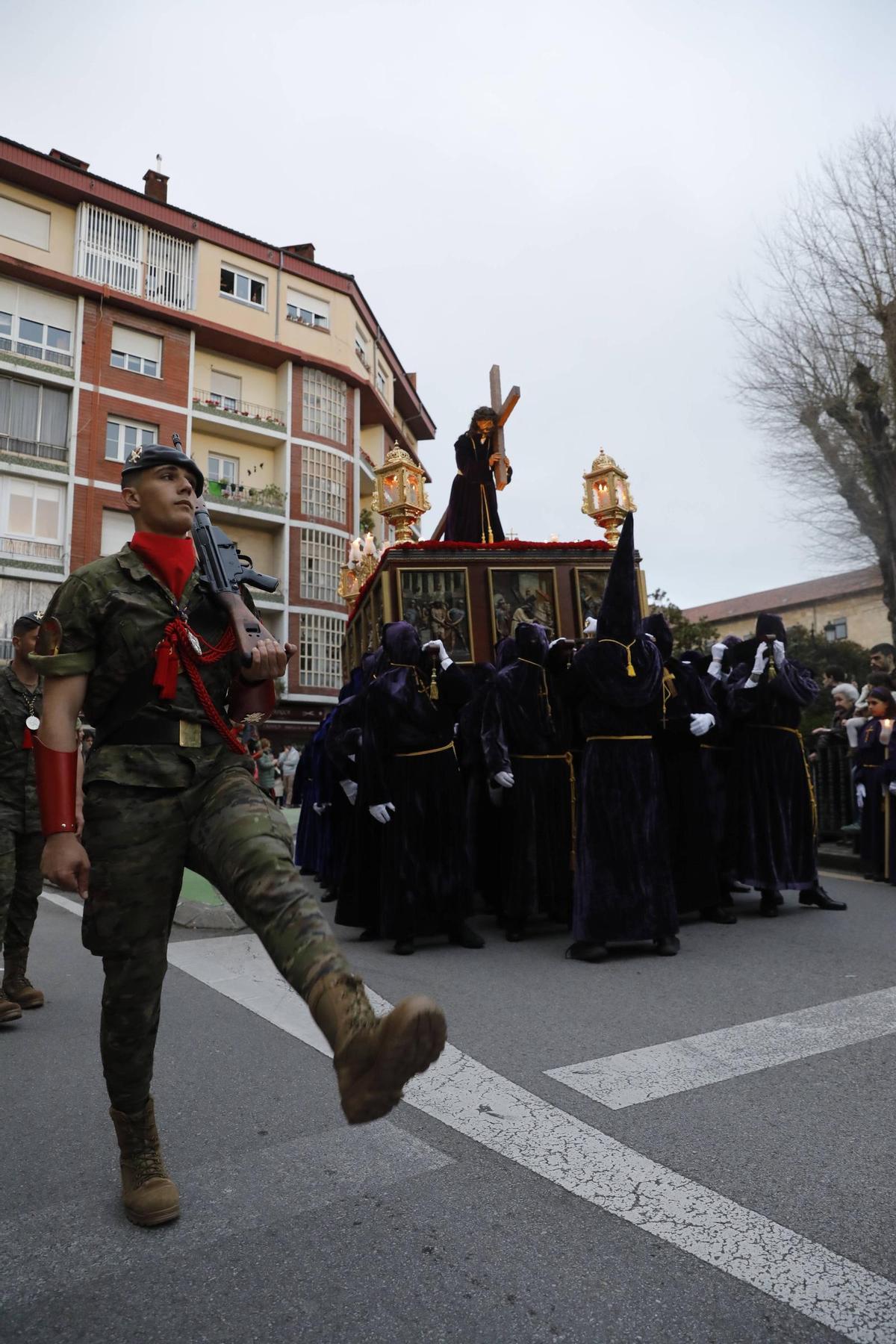 La procesión del Nazareno de Oviedo La procesión del Nazareno de Oviedo