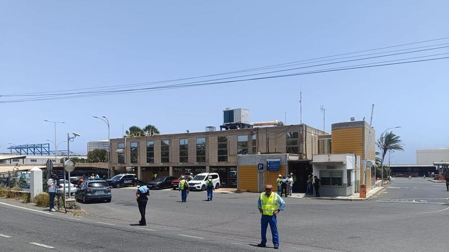 El amplio despliegue de emergencias tras la explosión en el polígono de Salinetas
