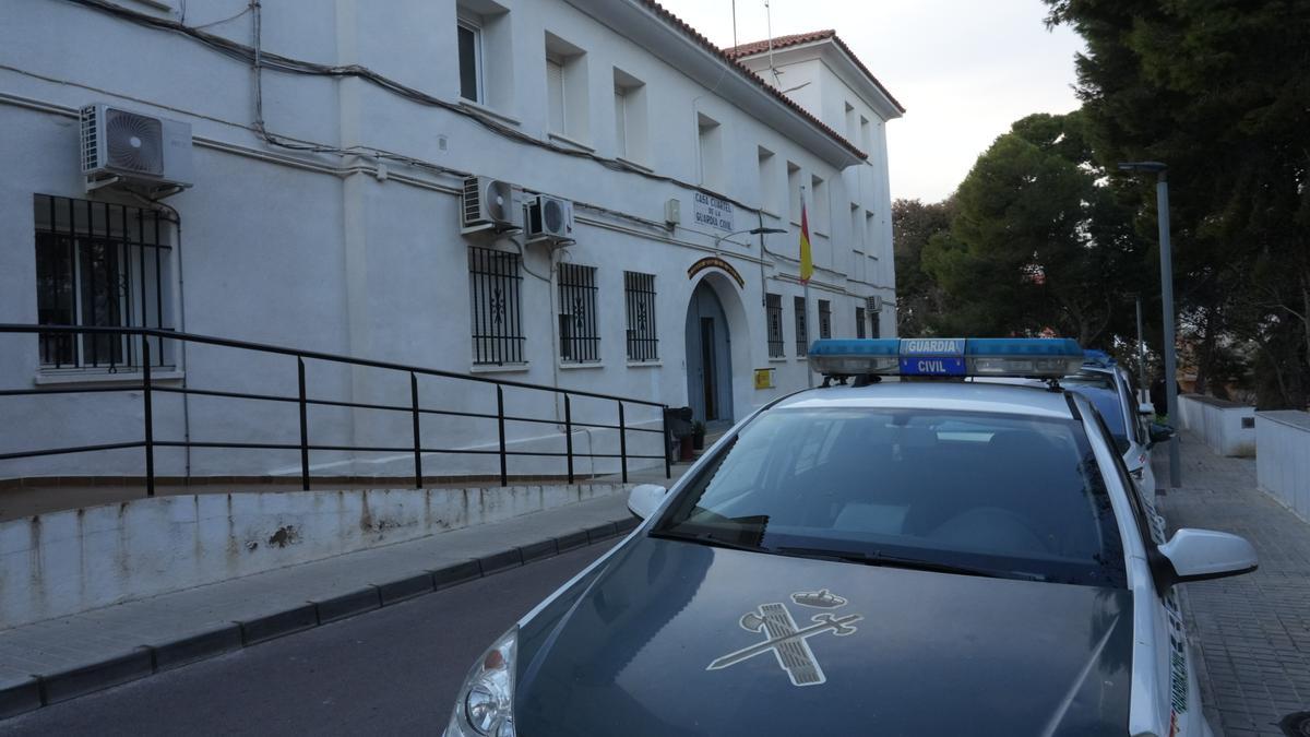 Los cinco detenidos fueron trasladados al cuartel de la Vall tras el arresto el jueves.