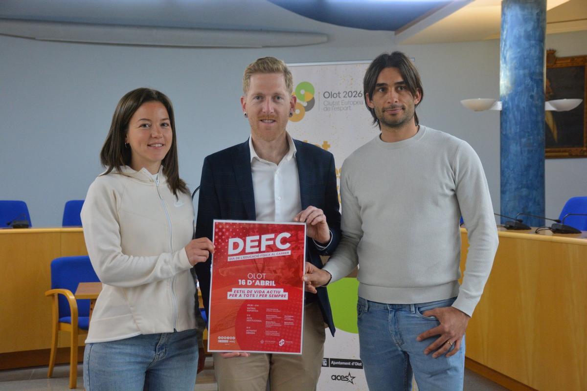 La presentació de la jornada a l'Ajuntament d'Olot