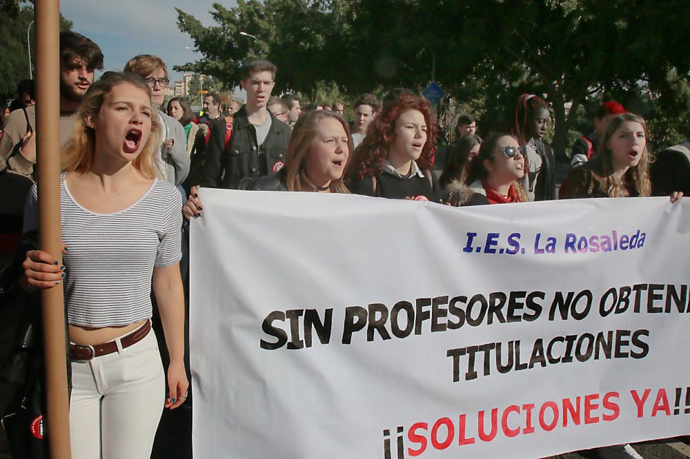 Protestan por los recortes en Educación y el modelo de sustituciones profesores que se dan de baja