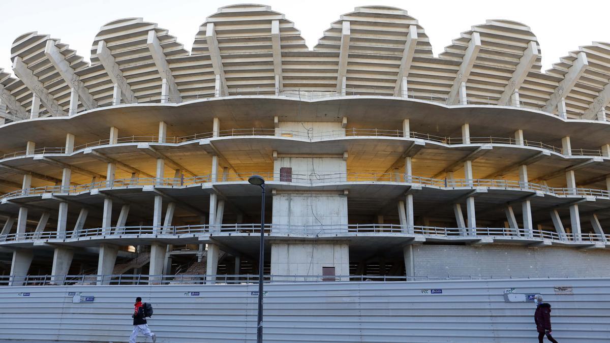 El nou Mestalla, inacabat, a Corts Valencianes