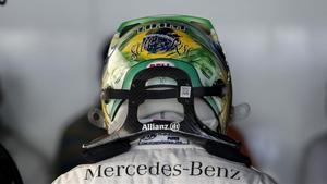 Lewis Hamilton, con el casco de homenaje a Aryton Senna que luce en Interlagos, donde nunca ha ganado.