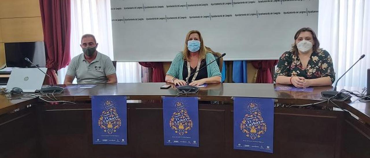 Julio González, Carmen Arbesú y Pamela Álvarez, en la presentación de las fiestas. | LNE