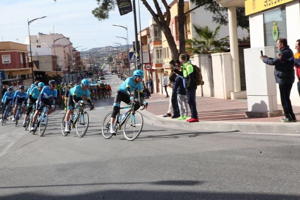 Ambiente a la salida y la llegada de la Vuelta Ciclista a Murcia