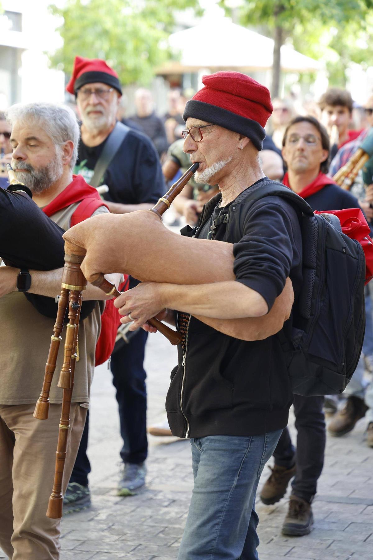 Fotos de les Festes de Primavera, amb espectacles de circ i la trobada de sacaires