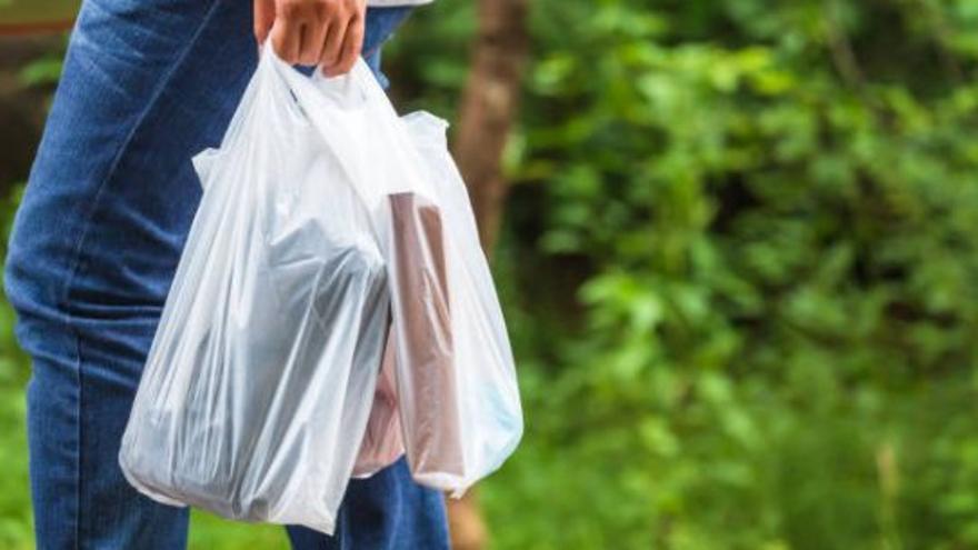 El consum de bosses de plàstic de nanses d&#039;un sol ús cau prop del 70% en dos anys