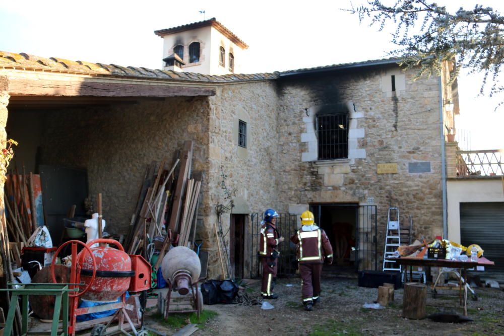 Incendi en un habitatge de Cornellà del Terri