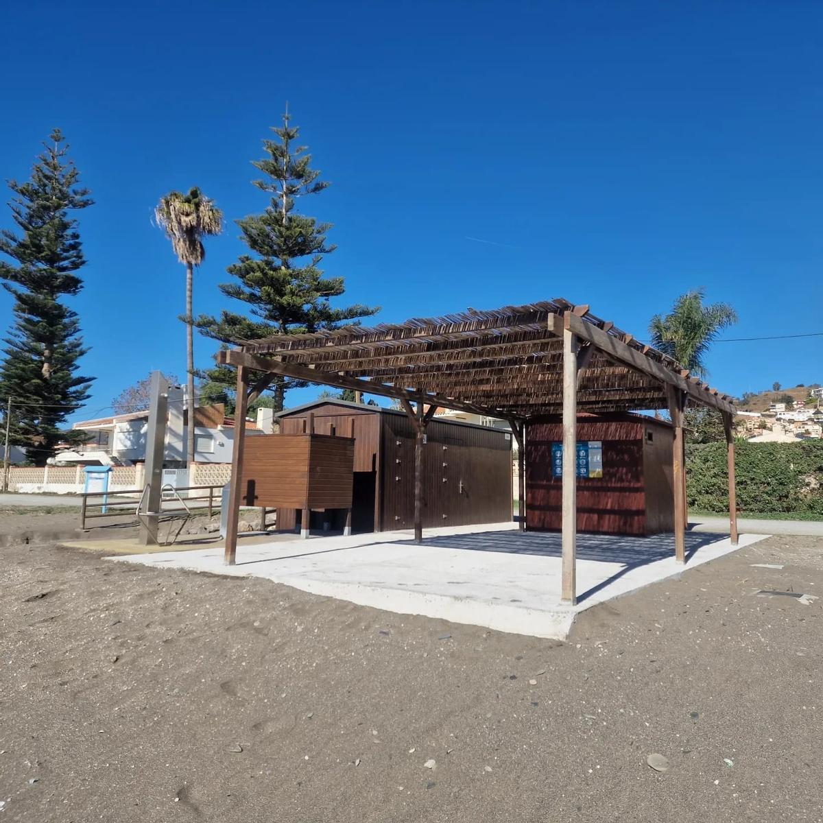 Nuevo punto de baño adaptado en Torre de Benagalbón.