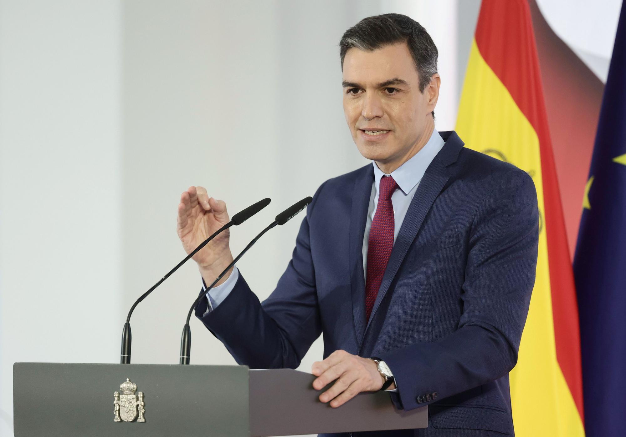 Pedro Sánchez presenta el informe de rendición de cuentas del Gobierno de España correspondiente a 2021, 'Cumpliendo'.