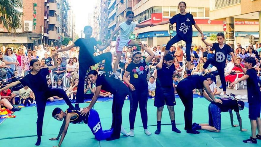 El grupo de alumnos del CEIP San Cristóbal en el festival.