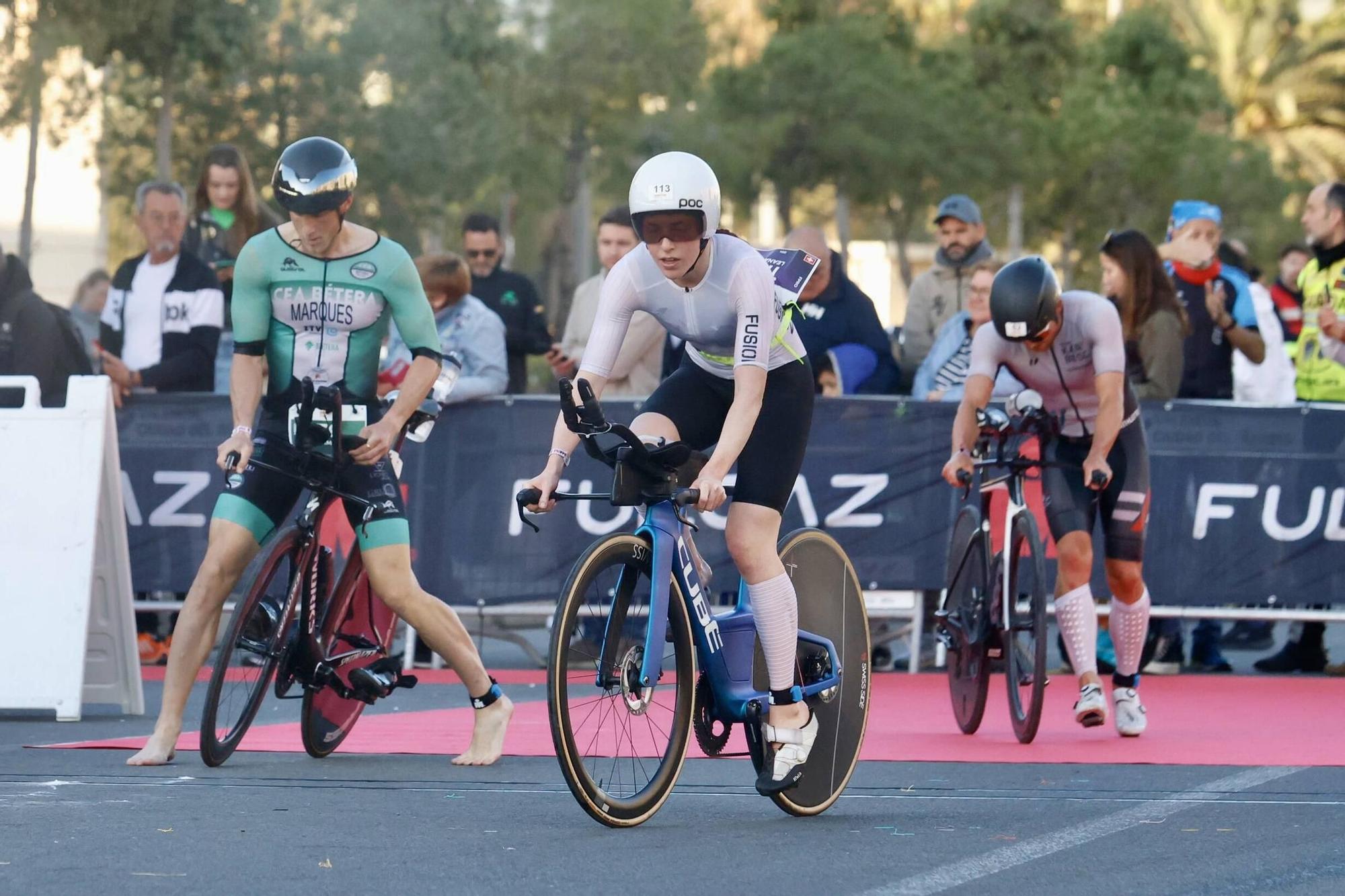 Las imágenes del Ironman 70.3 en Valencia