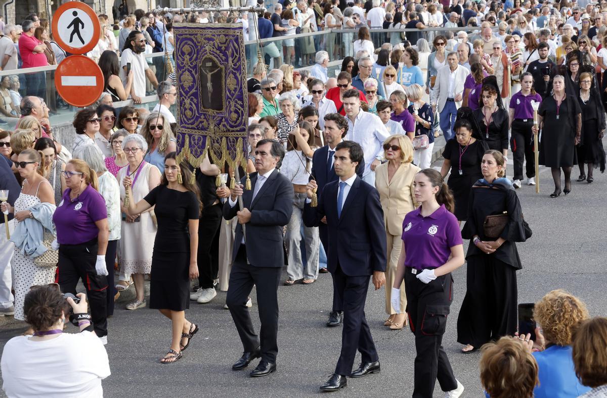 Misa y procesión del Cristo de la Victoria de Vigo, en imágenes