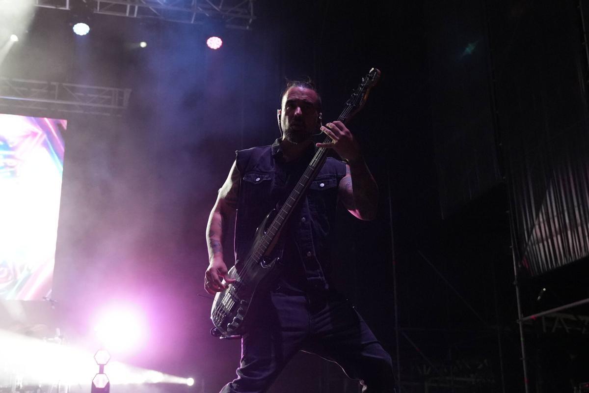 Medina Azahara desata la nostalgia en su último concierto en Badajoz