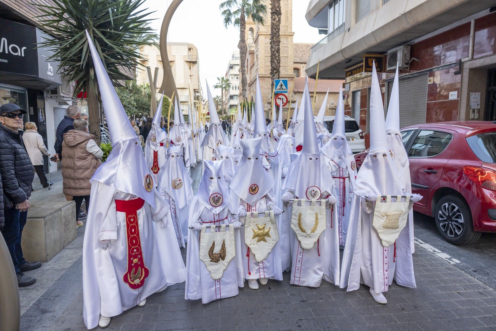 Emotivo Encuentro del Domingo de Resurrección en Torrevieja