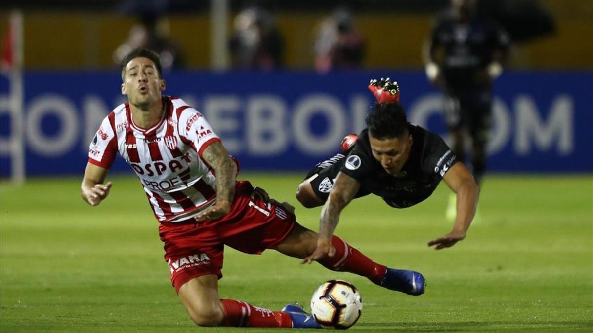 Independiente del Valle y Unión Santa Fe protagonizaron un duro partido