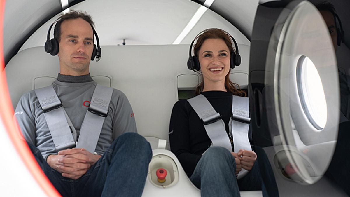 Primer viaje con pasajeros en una cápsula de Virgin Hyperloop