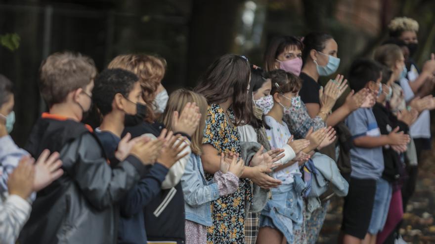 Los héroes de los escolares asturianos llevan bata y crearon las vacunas del covid