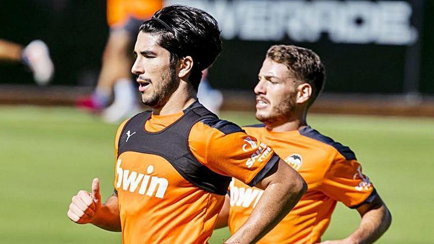 Carlos Soler, durante el entrenamiento del lunes.