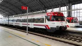 Duplican las plazas de trenes entre Alicante y Murcia para acudir al Bando de la Huerta