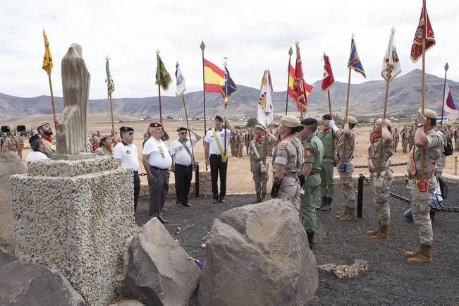 FUERTEVENTURA -  Homenaje a los legionarios paracaidistas en Tefia - 11-04-16