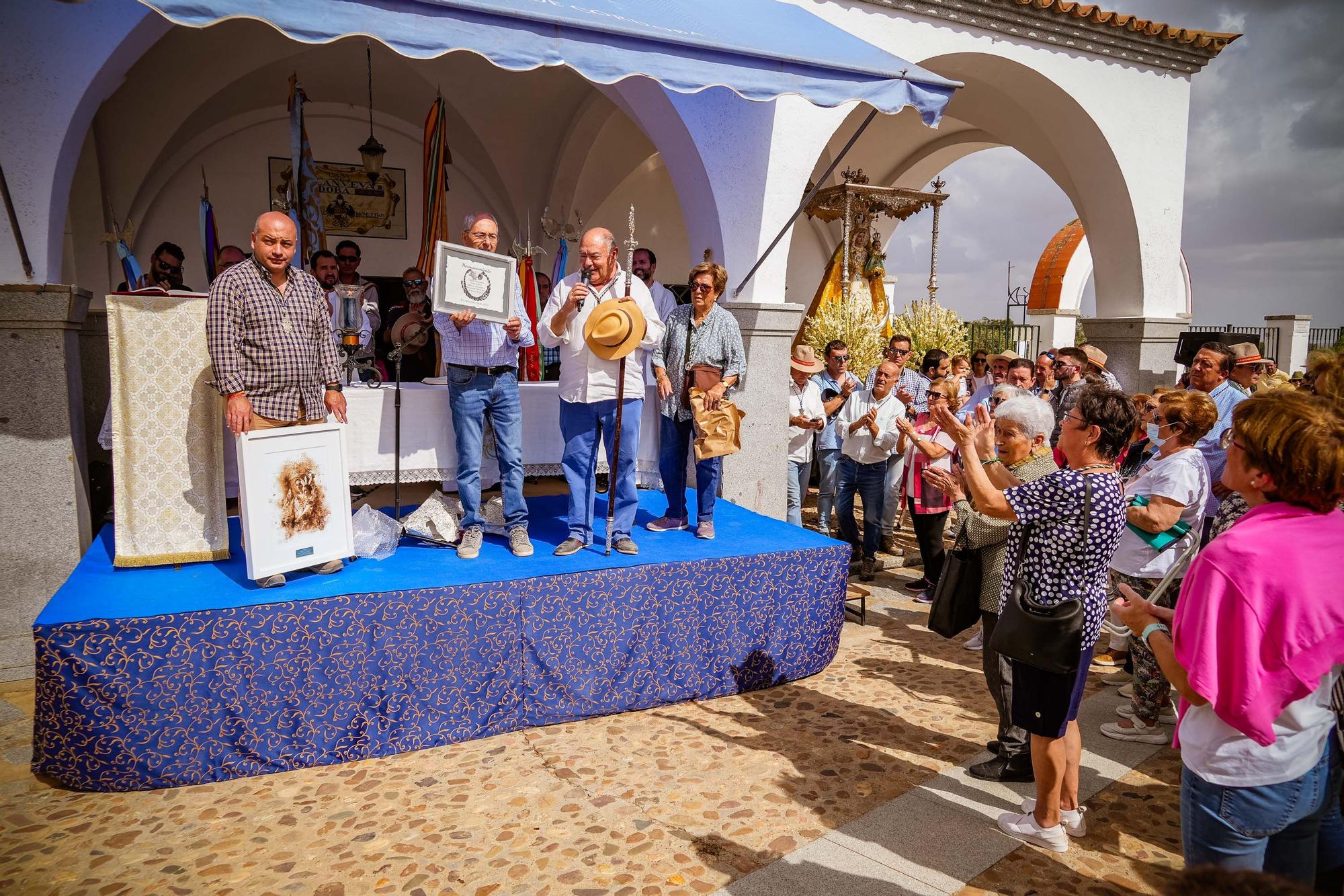 La Virgen de Luna regresa a su ermita rodeada de romeros