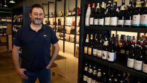 David Mas, dueno de la vinoteca Inzolia. 