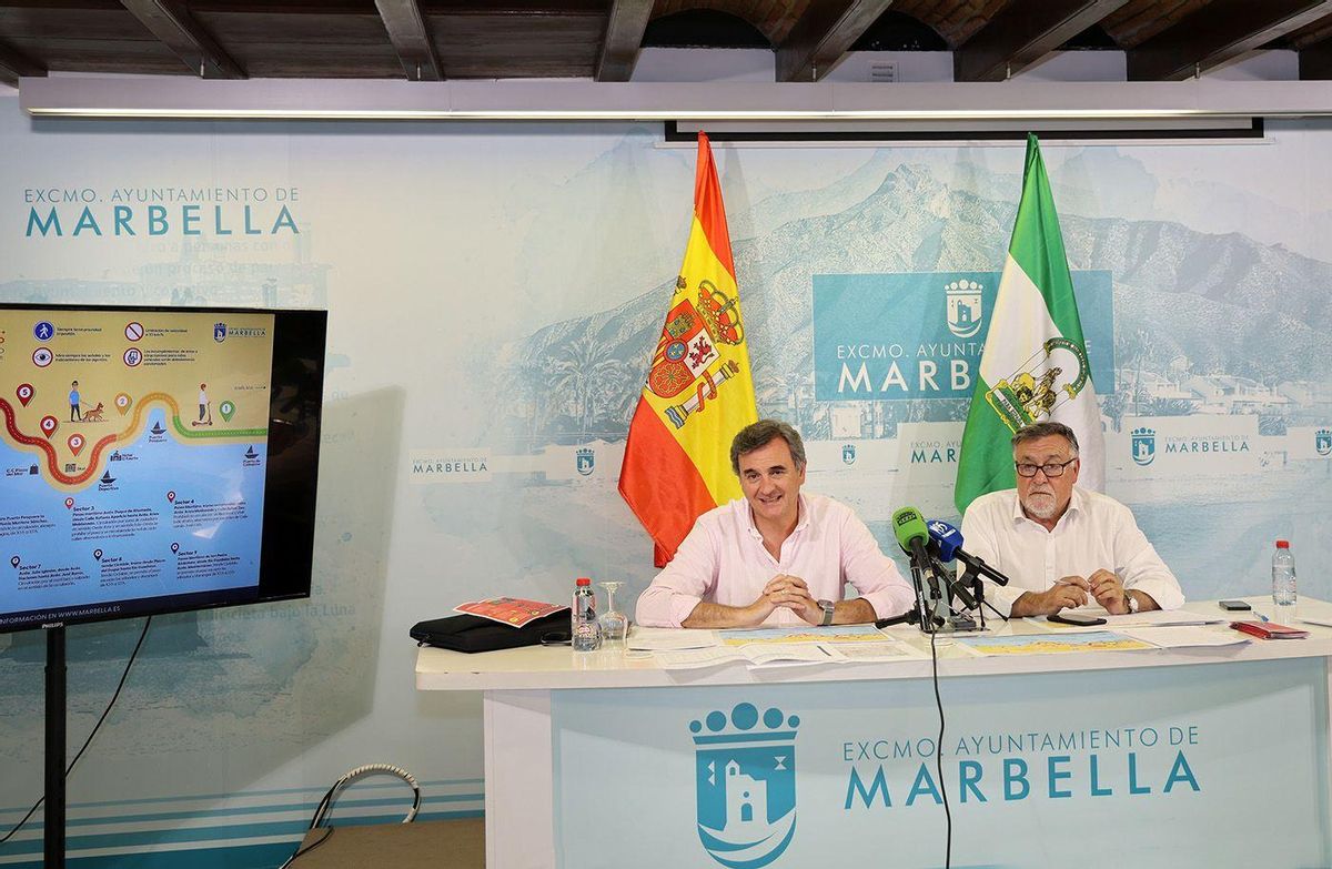 El portavoz municipal, Félix Romero, y el director general de Movilidad, Baldomero León