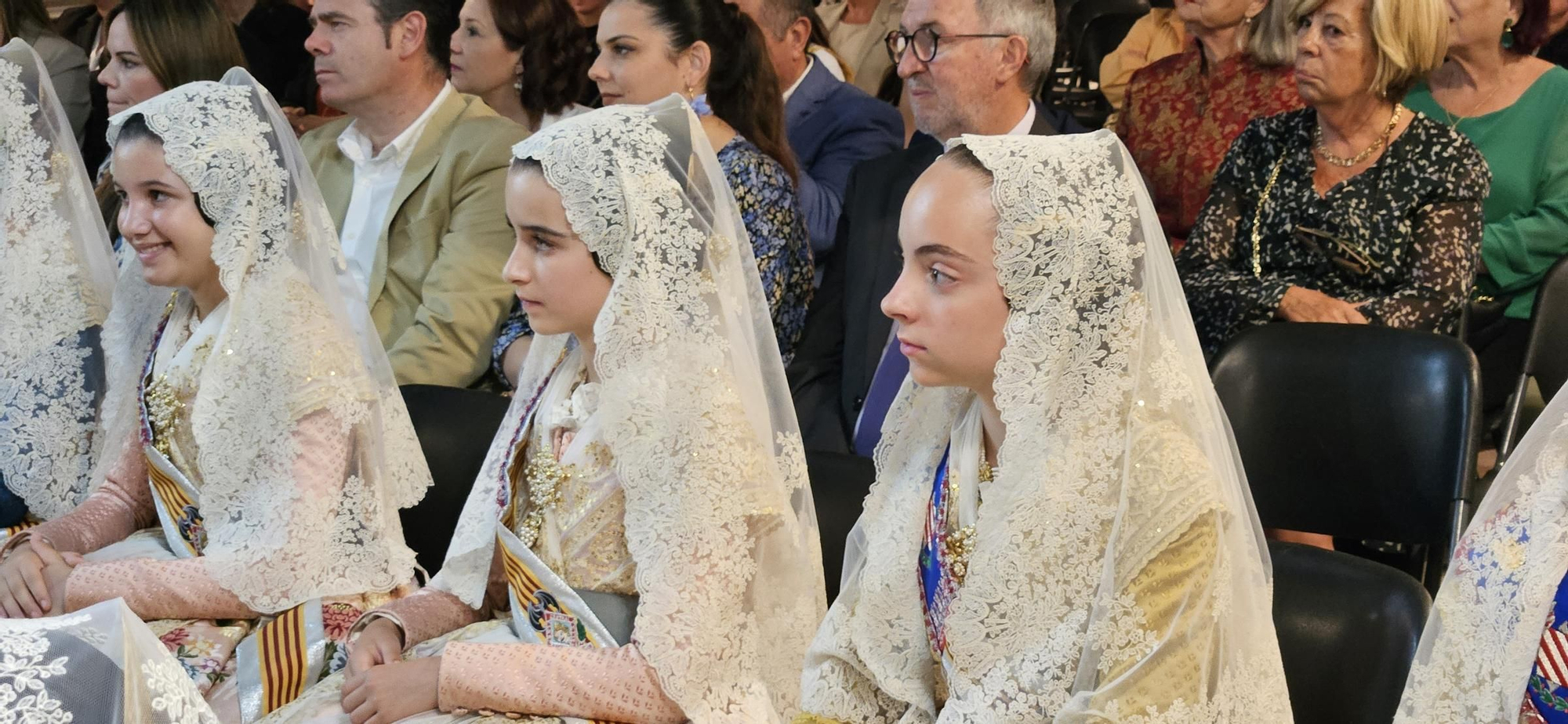 El Besamanos de falleras mayores y cortes 2024, en imágenes