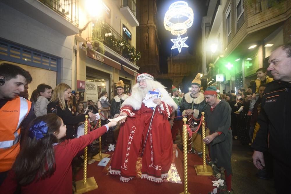 Así ha llegado Papa Noel a Murcia