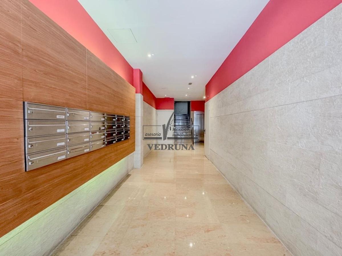 Piso con terraza en zona Centro, Zaragoza