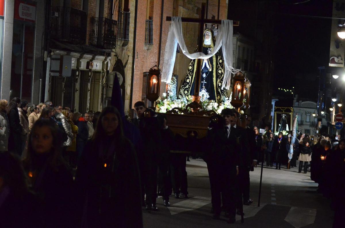 La Procesión de las Tinieblas de Benavente, en imágenes