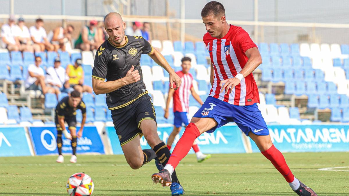 Instante del amistoso entre Intercity y Atlético B