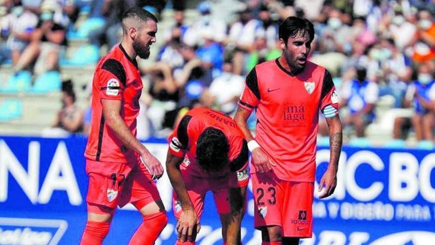 El Málaga CF sufrió el primer batacazo importante de la temporada en El Toralín frente a la Ponferradina