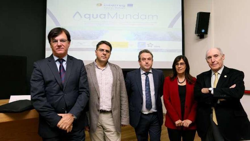 Diego Ruiz (izquierda), durante la inauguración de la jornada .